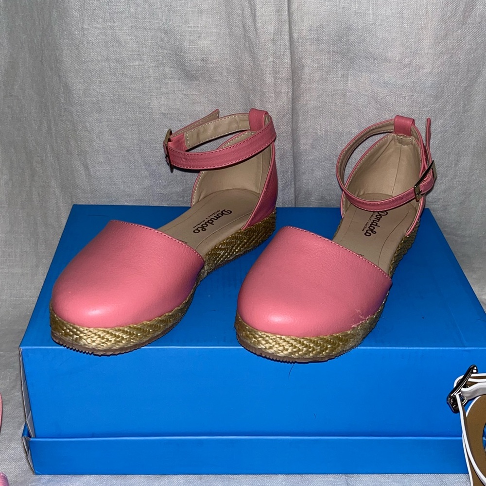 Dondola girls size 1 adorable pink woven platform w/ankle strap excellent shape